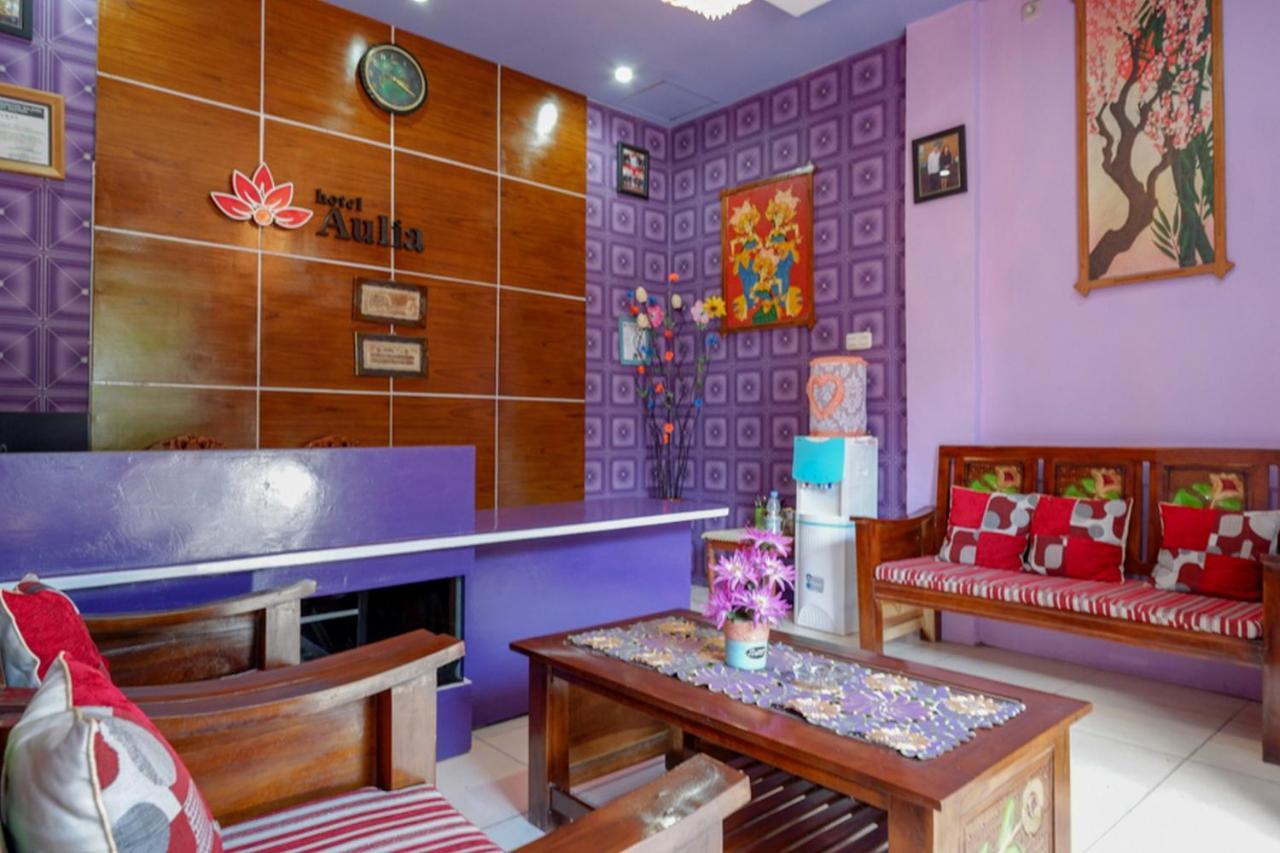 Reddoorz @ Hotel Aulia Majene Экстерьер фото